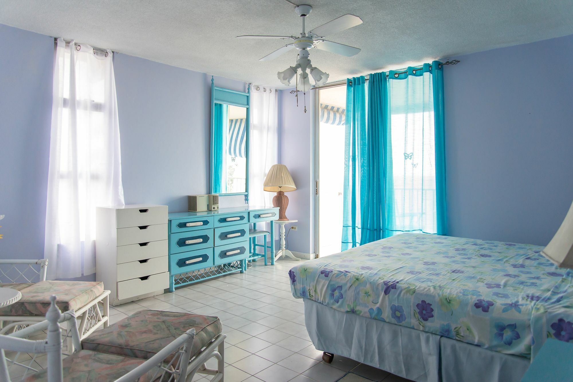 Montego Bay Club Apartments Exterior photo