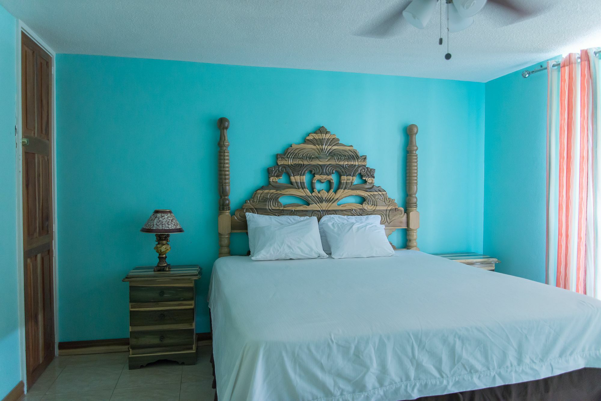 Montego Bay Club Apartments Exterior photo