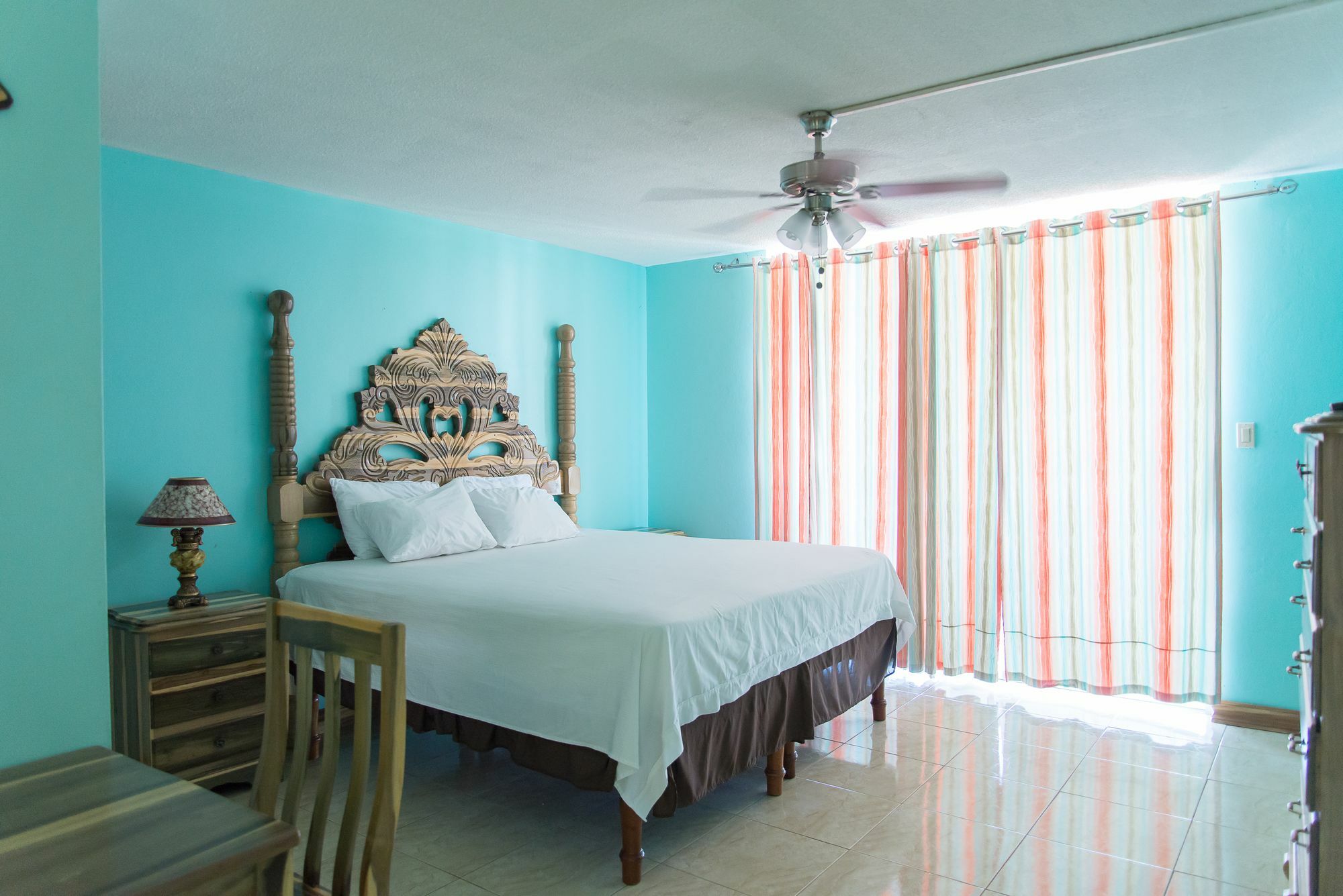 Montego Bay Club Apartments Exterior photo